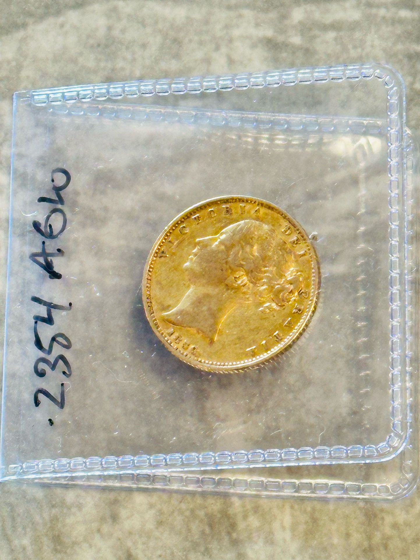 1852 Great Britain Sovereign Coin