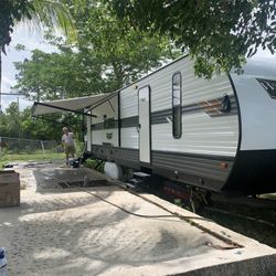 2020 Forest River Wildwood 32RLDS Travel Trailer