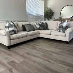 Beautiful Havertys Sectional Sofa 