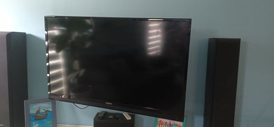 55" INSIGNIA TV