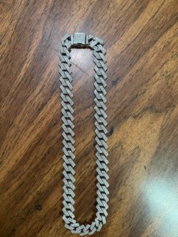 Moissanite Cuban Link Chain