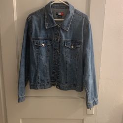 Women’s Denim Jacket          XL.      ON SALE NOW      Reduced Again 
