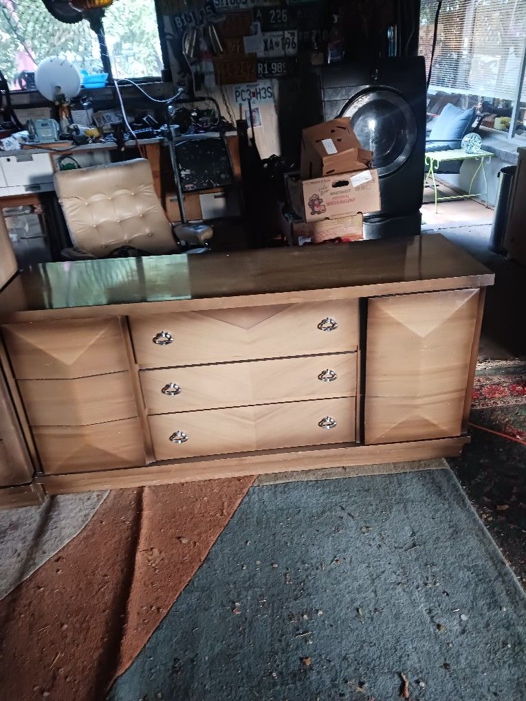 United Mid-century Dresser And Chest