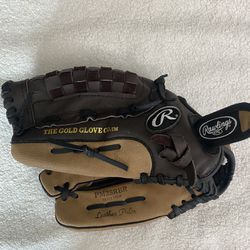 large Rawlings baseball glove. pick up Bethesda MD