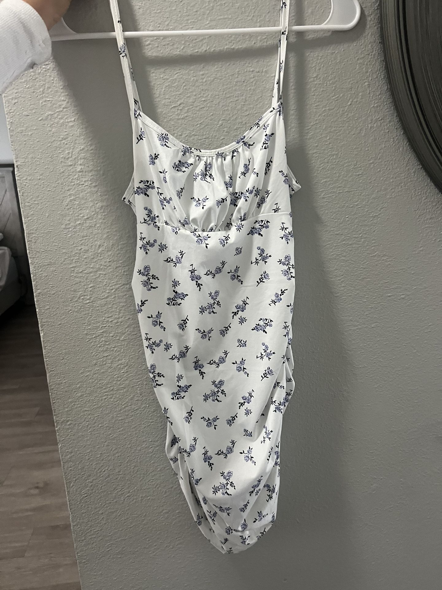 CLOTHES (Dresses)