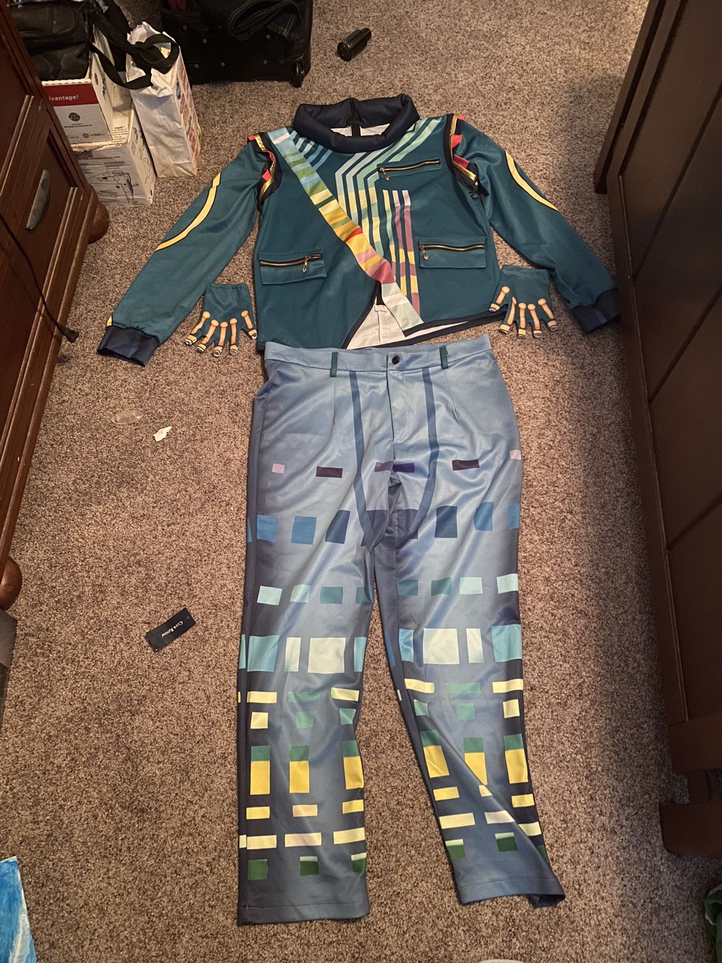 Fortnite DJ Yonder costume