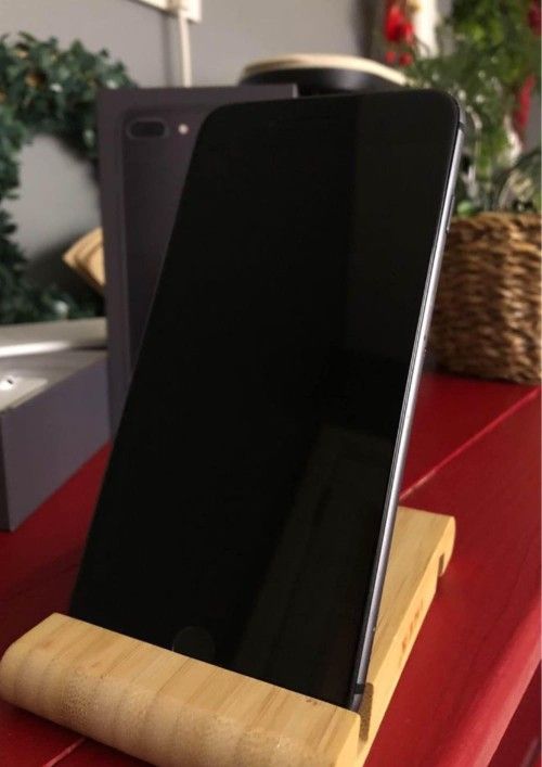 iPhone 8 Plus 64Gb Unlocked