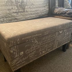 Storage ottoman. Like New. 