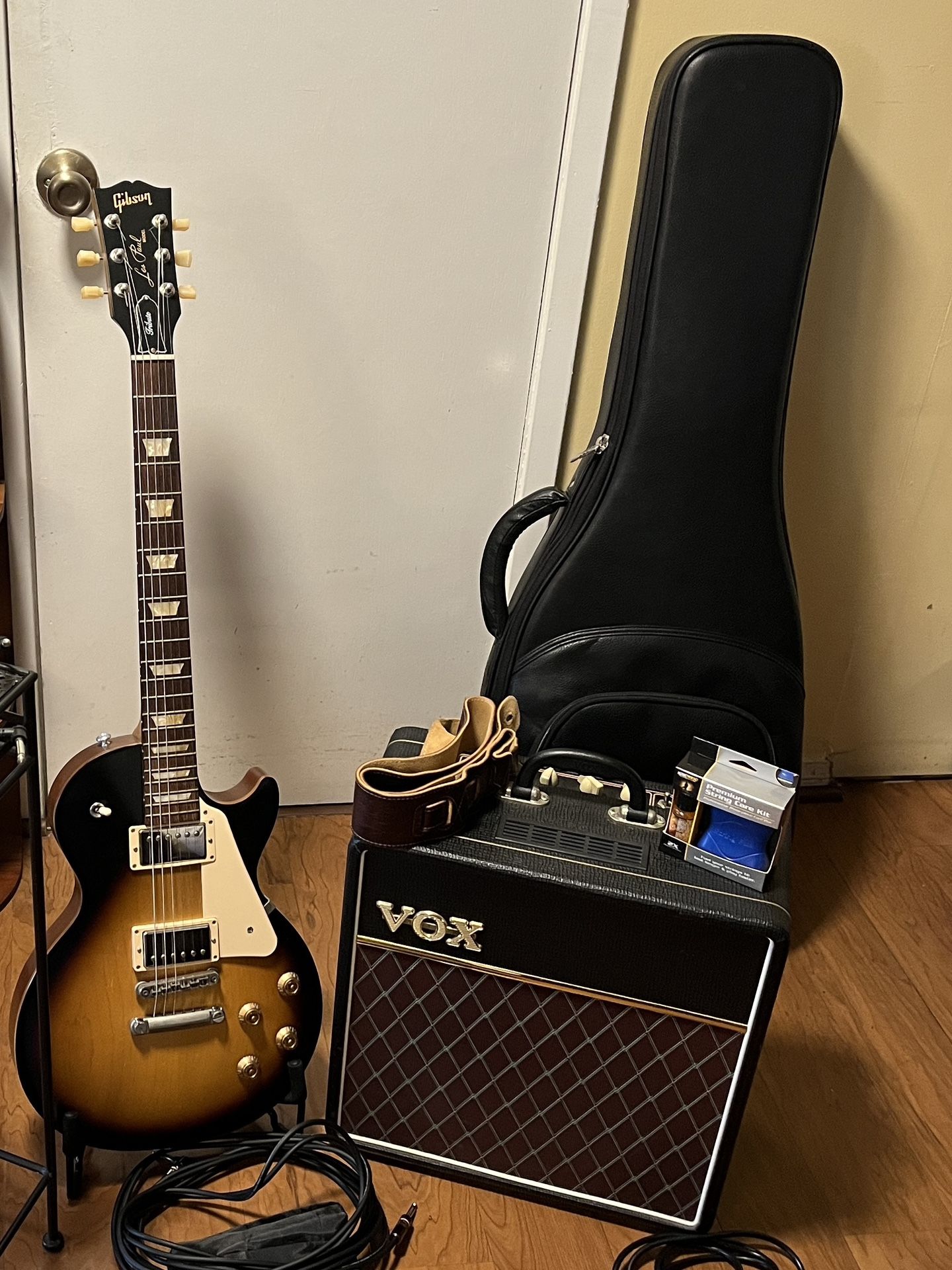 Gibson Tribute Electric Guitar