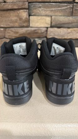 Nike boys used shoes size 3.5