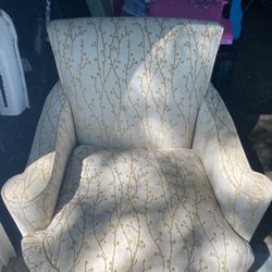 Free Chair 