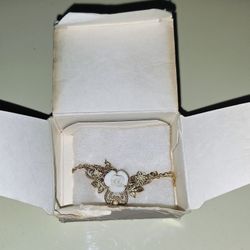 Vintage 1988 Avon white rose pendant necklace