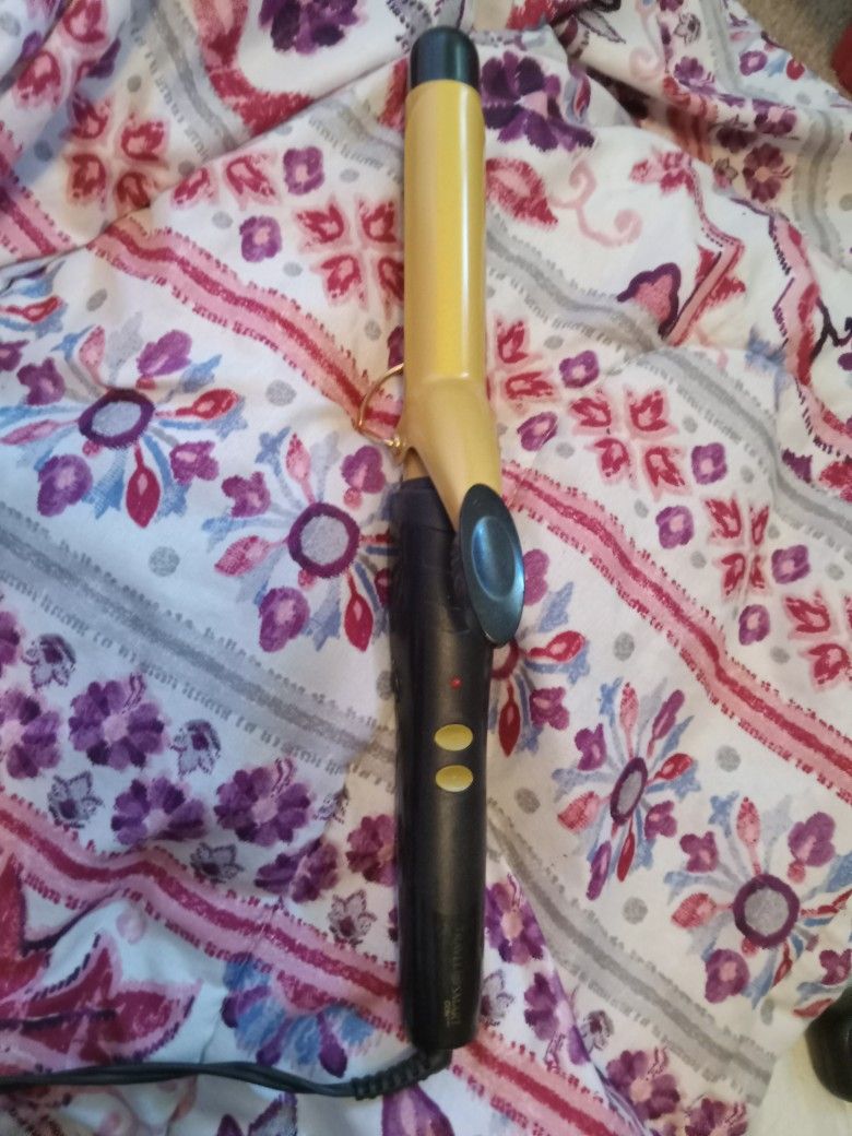 Conair Infinitipro Travel Smart Curling Iron