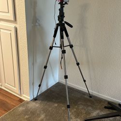 Tripod With Camera light And Microphone 