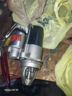 Alternator,  and starter. What they fit in pics