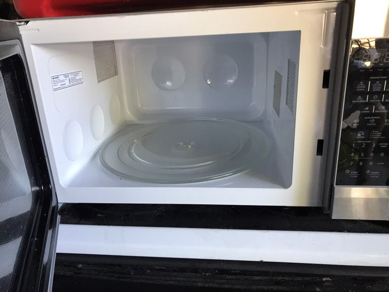 Sharp Carousel microwave