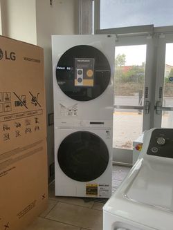 Samsung Bespoke AI Laundry Hub Single-unit stacked Washer and Electric Dryer