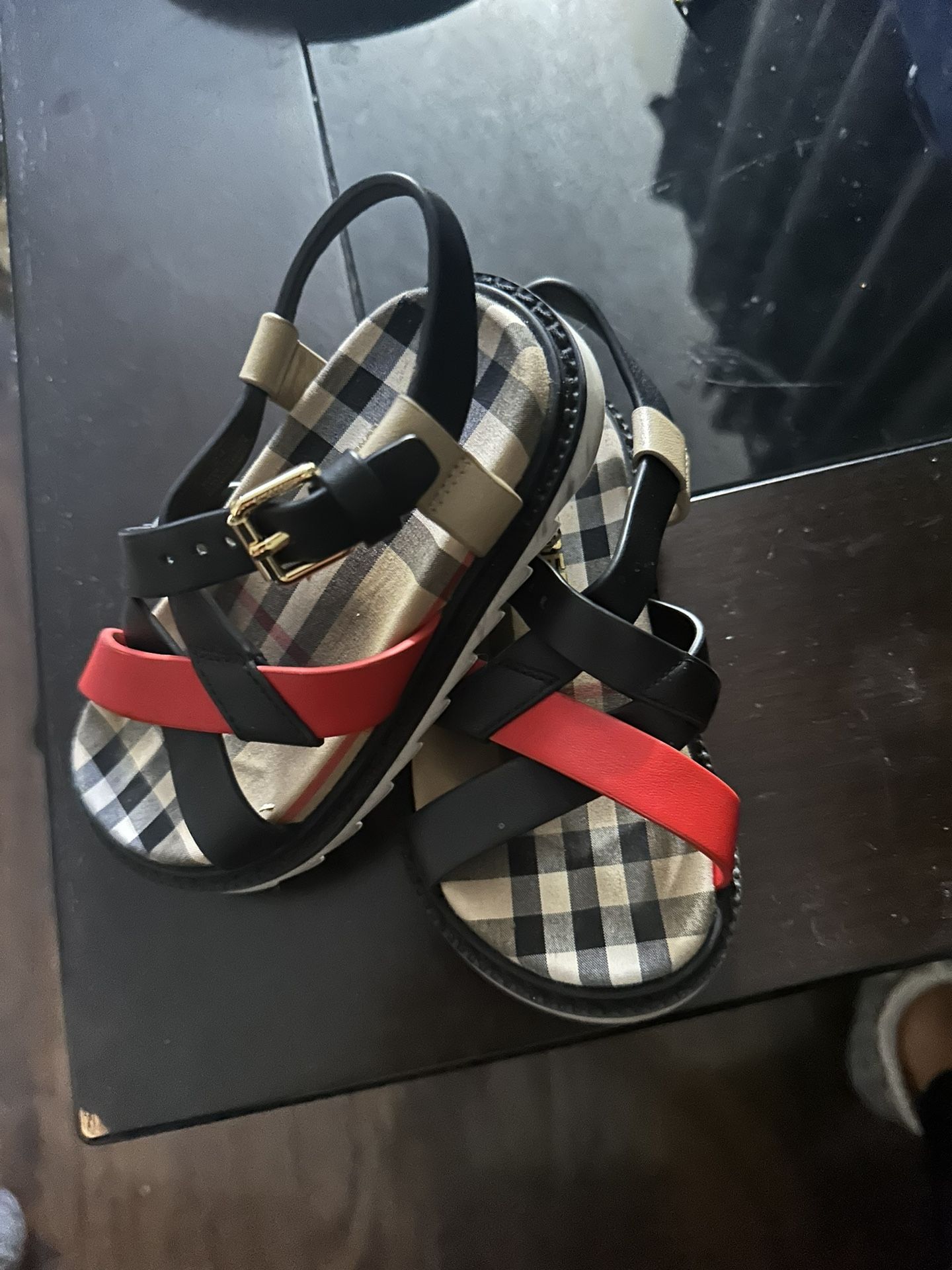 Burberry,All Products : American Fashion Style Bags On Sale