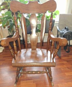 Solid Wood Rocking Chair