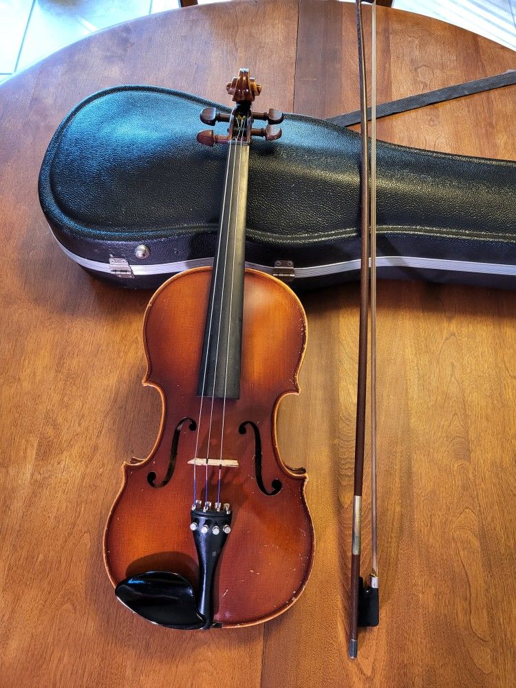 Glaesel Violin With Case