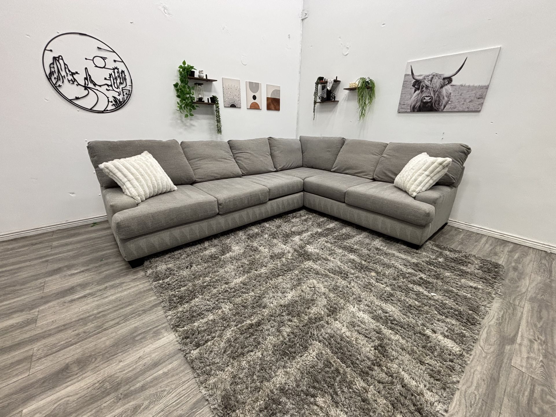 Living Spaces Sectional Couch - Free Delivery