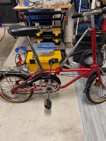 Red Dahon III folding bike. Good condition. New tires. Located in Lighthouse Point,FL