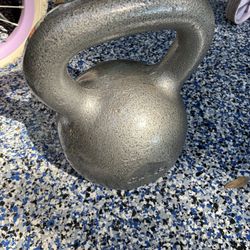 45 Lb kettlebell 