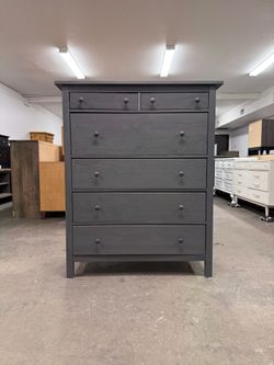 Tons of Storage! Tall Gray 6 Drawer Dresser