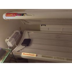 Tanning Bed For Sale.  For Your Home Or Your Business. 