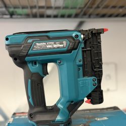 Makita 18V LXT Lithium-lon 23-Gauge Cordless Pin Nailer (Tool-Only)