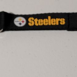 PITTSBURGH STEELERS HIGH QUALITY POPULAR DESIGN BOTTLE OPENER KEYCHAIN 