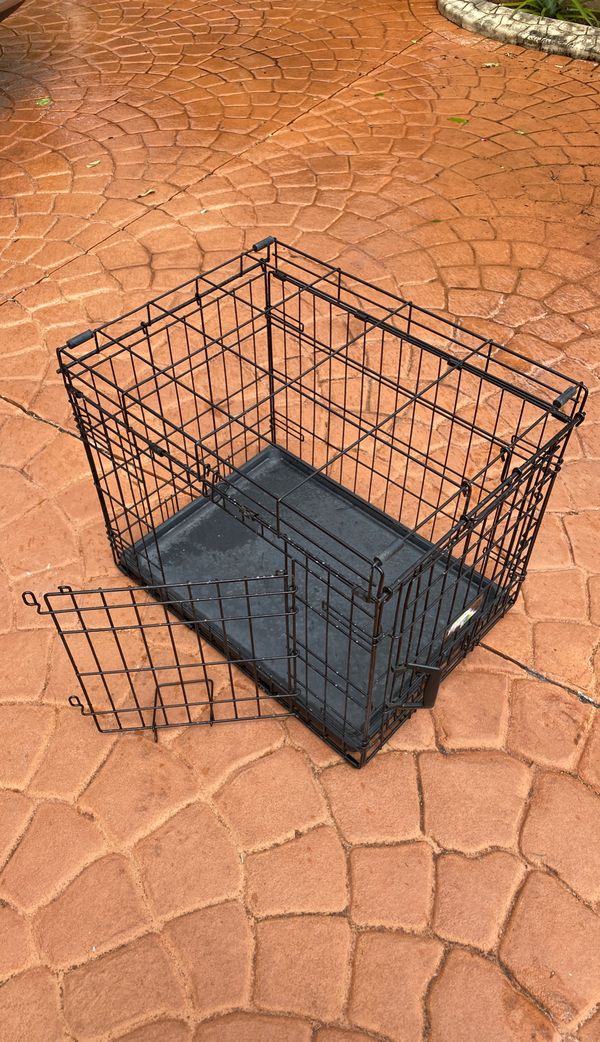 Small dog cage for Sale in Miami, FL OfferUp