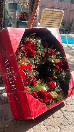 Christmas Wreath with Lights Red and Gold