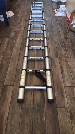 12’ extension ladder. Collapsible. 34”