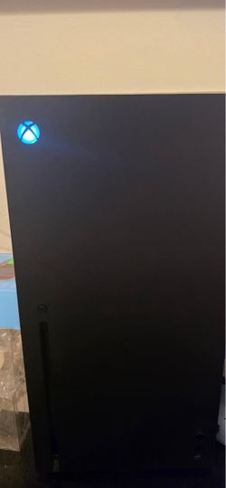 Xbox series X and 4 games