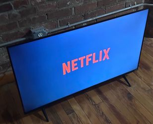 Smart vizio flat screen tv 40inch with remote open box