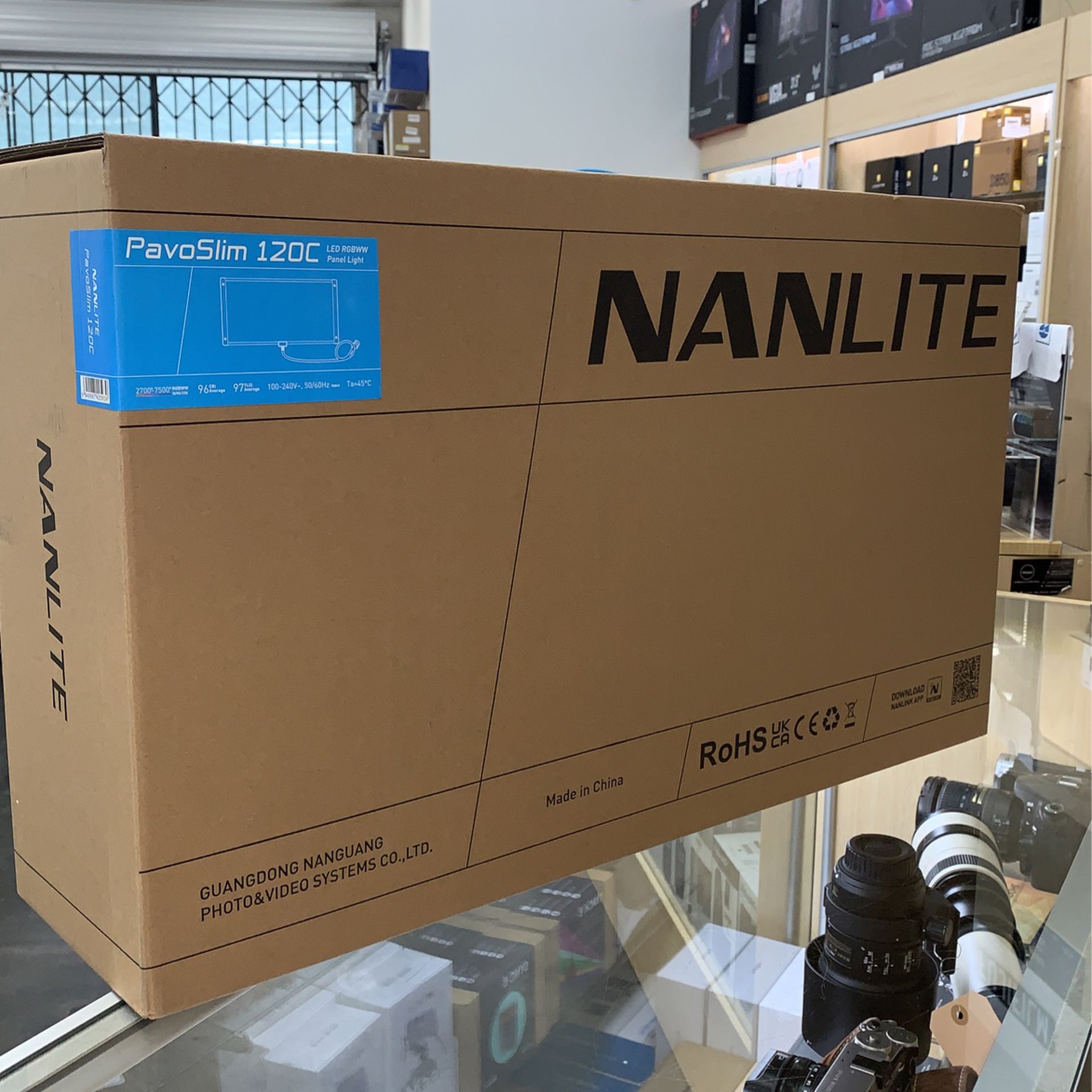 Nanlite Pavoslim 120C LED RGBWW Panel Light