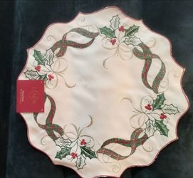 LENOX HOLIDAY PLACEMATS