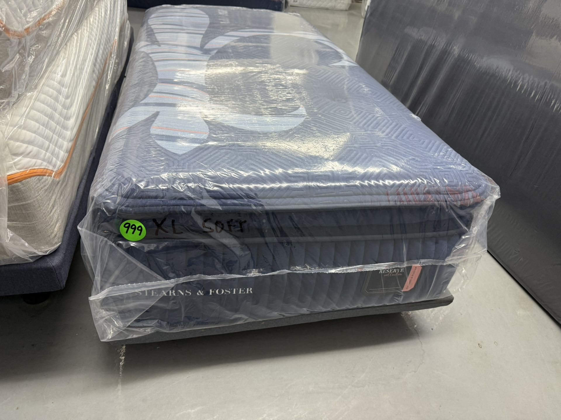 TWIN XL STEARNS & FOSTER RESERVE (SOFT) PILLOW TOP MATTRESS & BOX SPRING BED SET