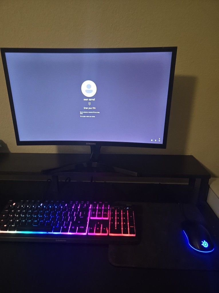 Monitor, Mouse & Keyboard