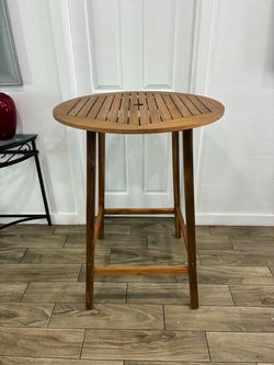 Stand-up Table