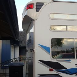 2008 Weekend Warrior LE 3305