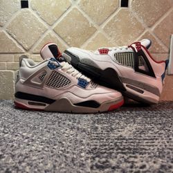 -Jordan 4 “What the” -Size 10M -Barely used -All stars ✨  -No box -Shipping available -Dm for more info