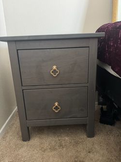 2 Night stands