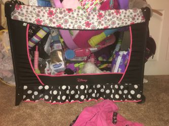 Baby crib flowers brand new & matching car seat