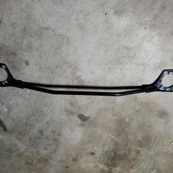 Outlander Strut Bar Brace