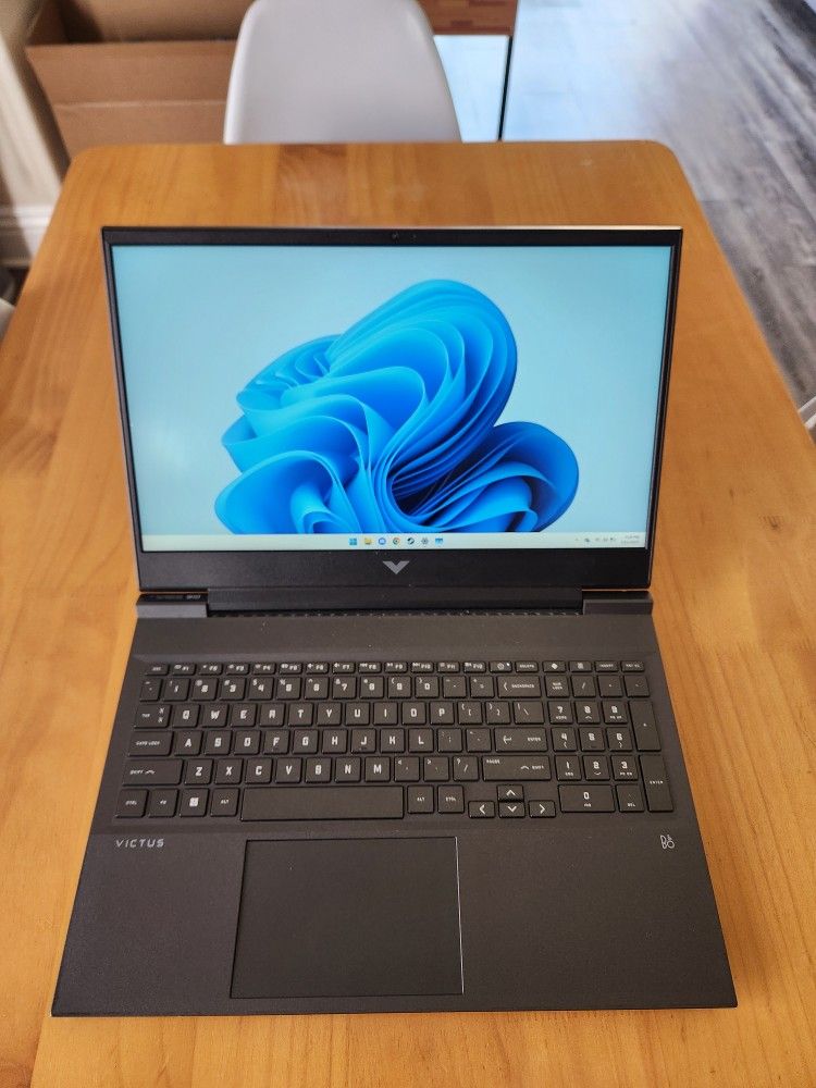 HP Victus Gaming Laptop - AMD RYZEN 7, NVIDIA GTX 3050, 32GB RAM, 1TB SSD