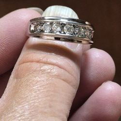 Beautiful Mens 10k Gold Diamond Ring