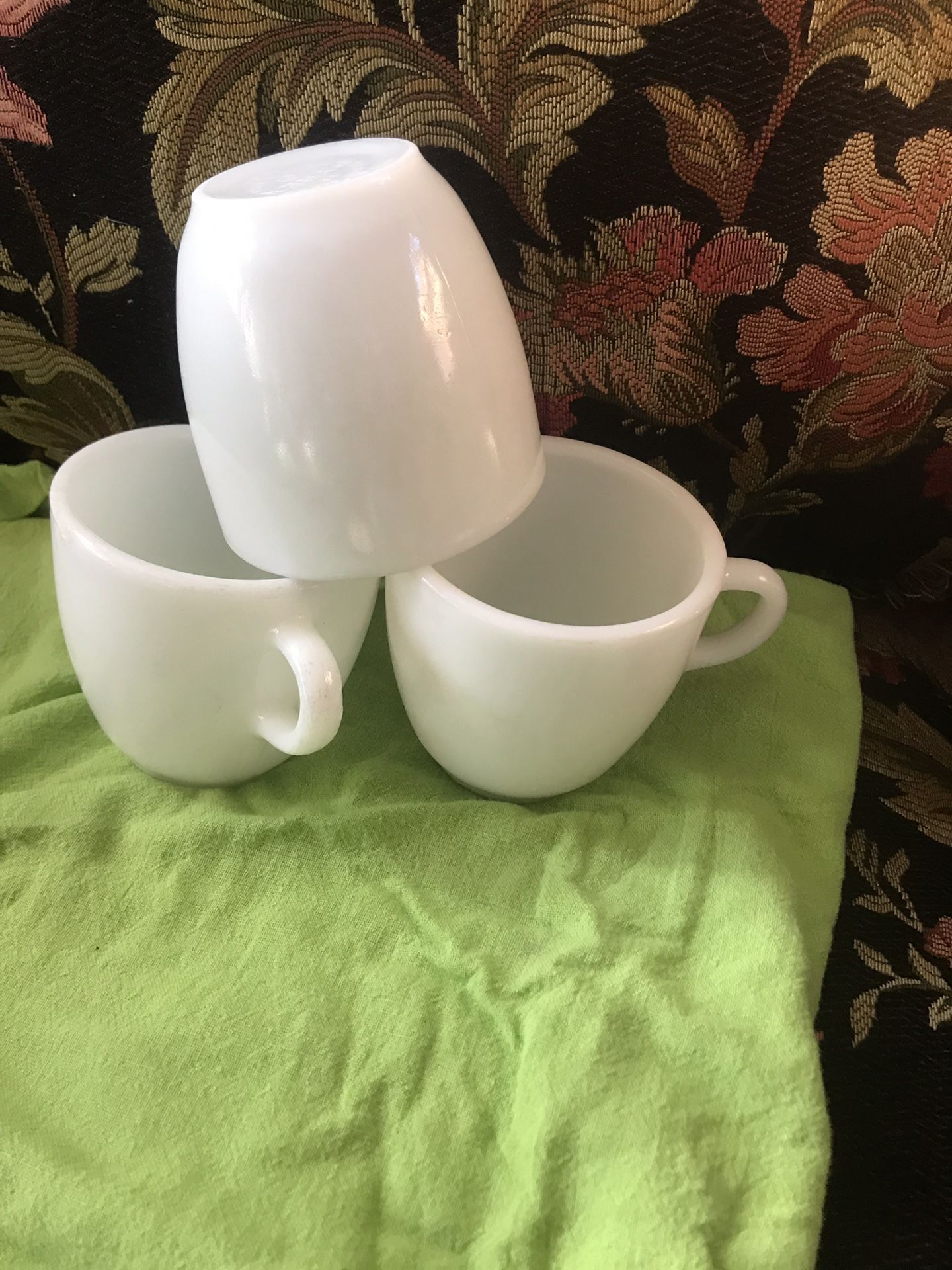 Reduced Vintage . Pyrex restaurant white mugs