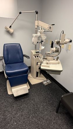 Topcon autorefractor/slit lamp/chair and stand